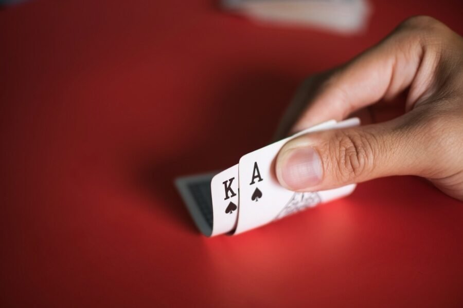 Main de poker, probabilités au poker